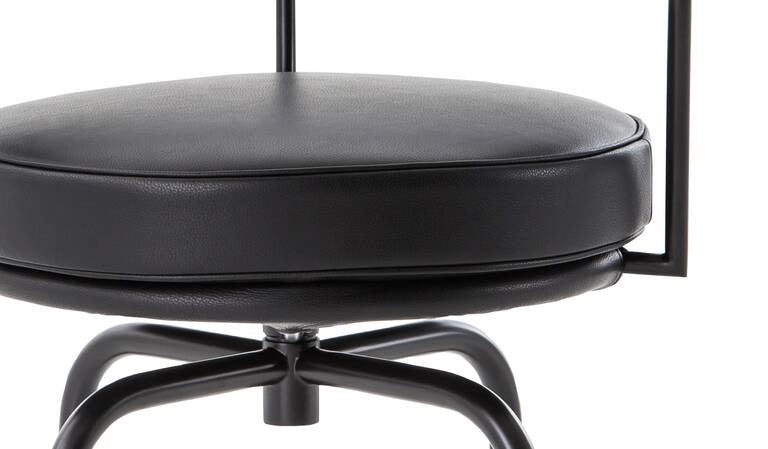 Cassina Swivel At The Core Dining Chair