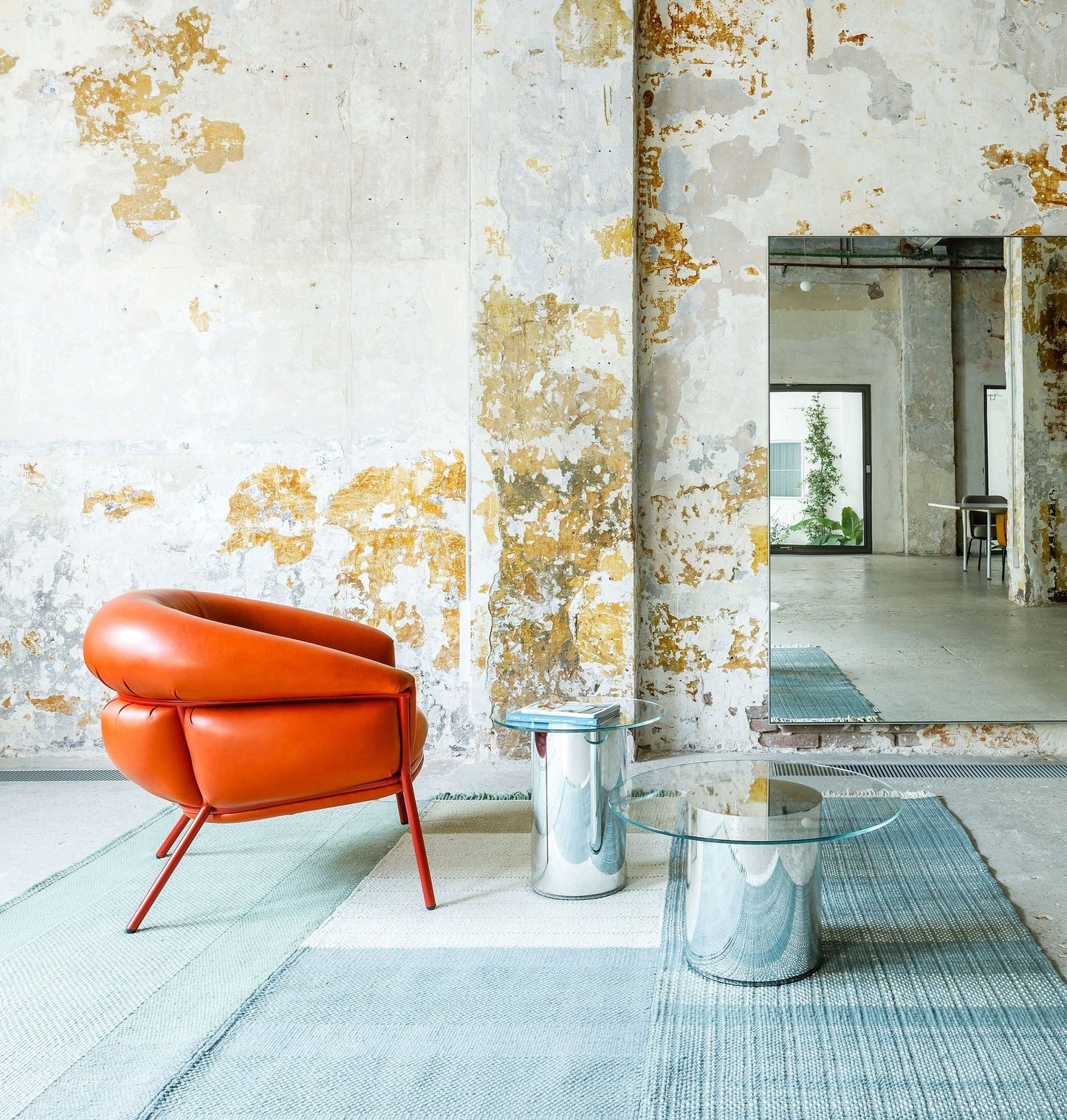 Bd Barcelona 2001 Side Table