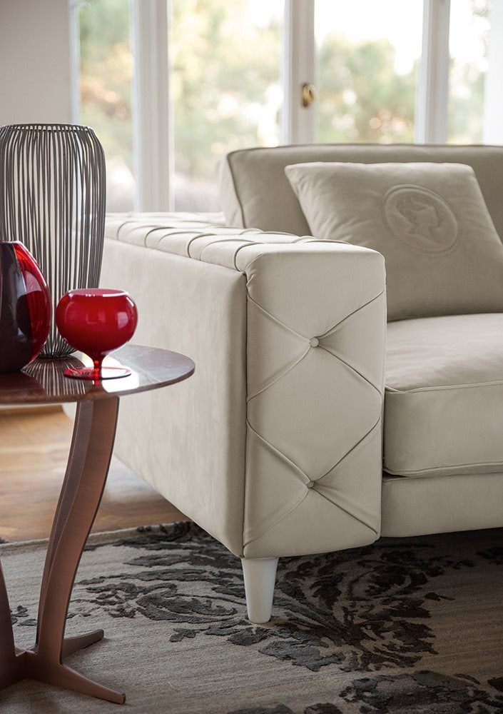 Alberta Belmondo Sofa