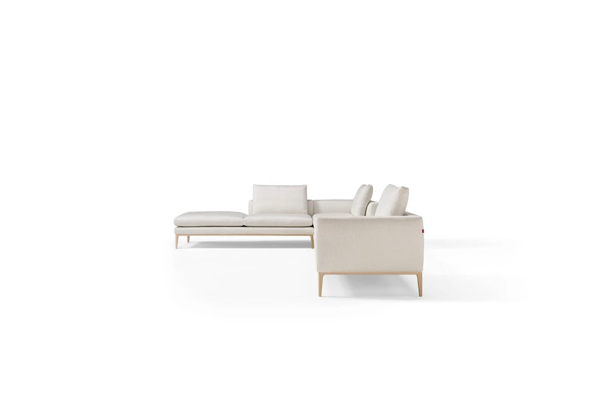 Amura Leonard Sofa