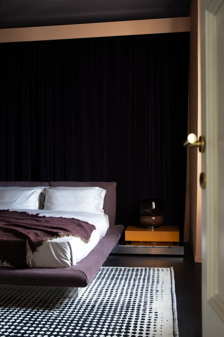 Baxter Aura Bed
