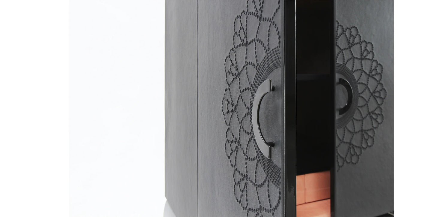 Alma De Luce Naperon Wine Cabinet