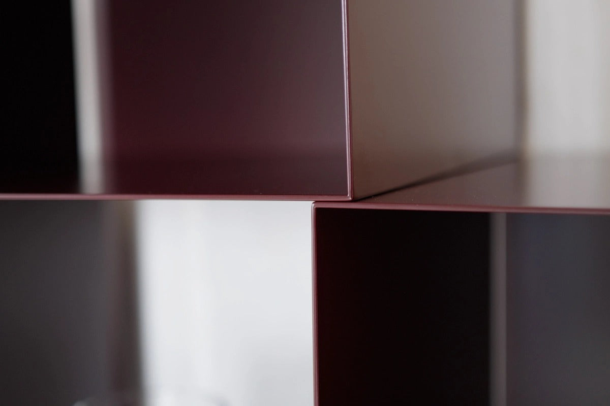 Amura Eresia Bookshelf