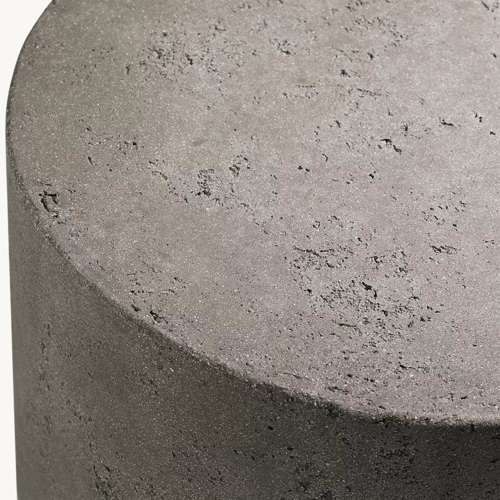 RH Ixtapa Round Side Table