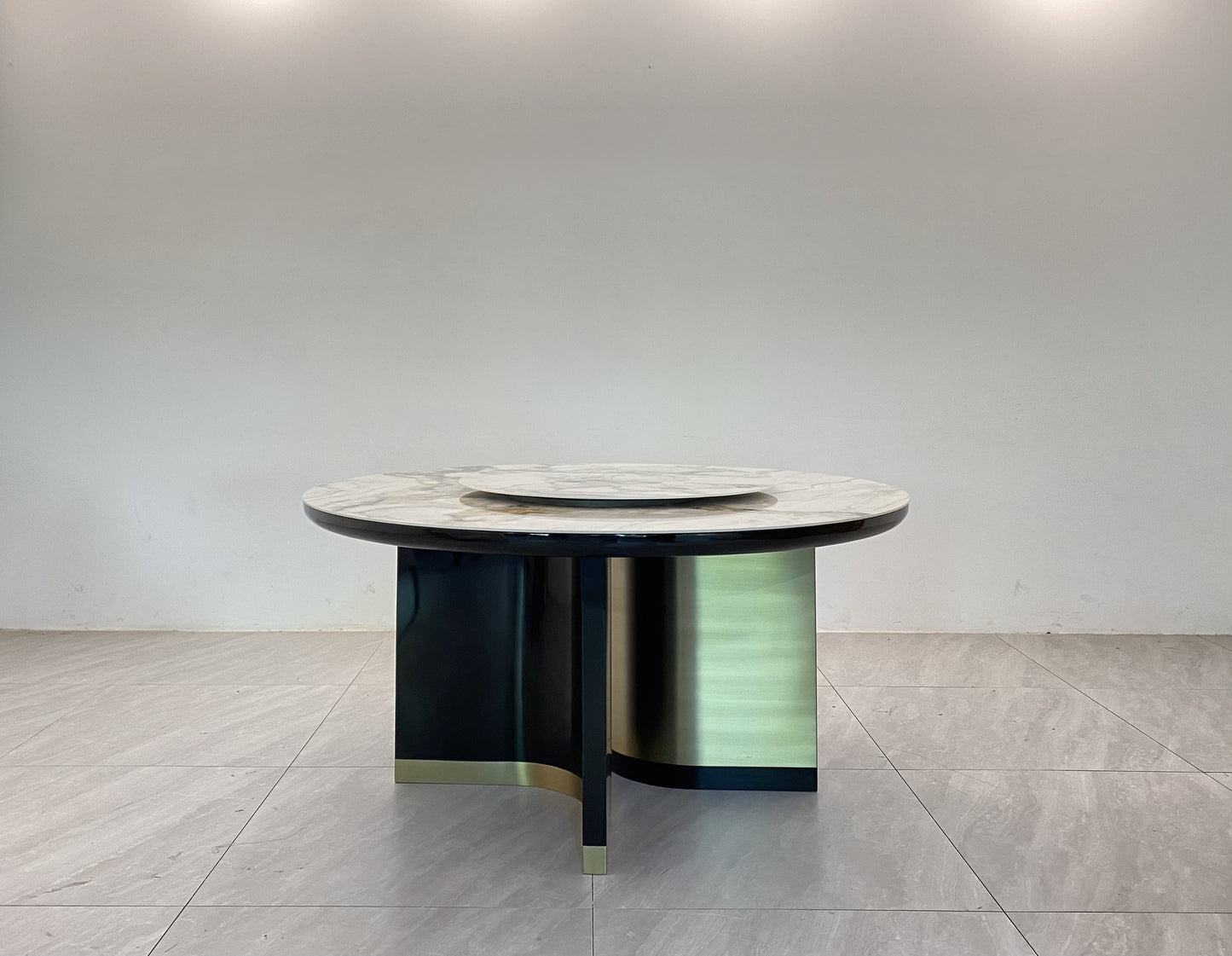 Minotti Marvin Dining Table