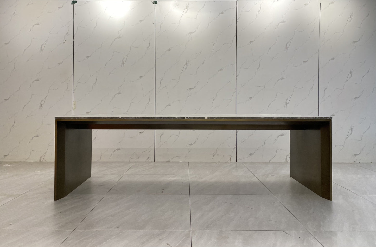 Minotti Linha Dining Table