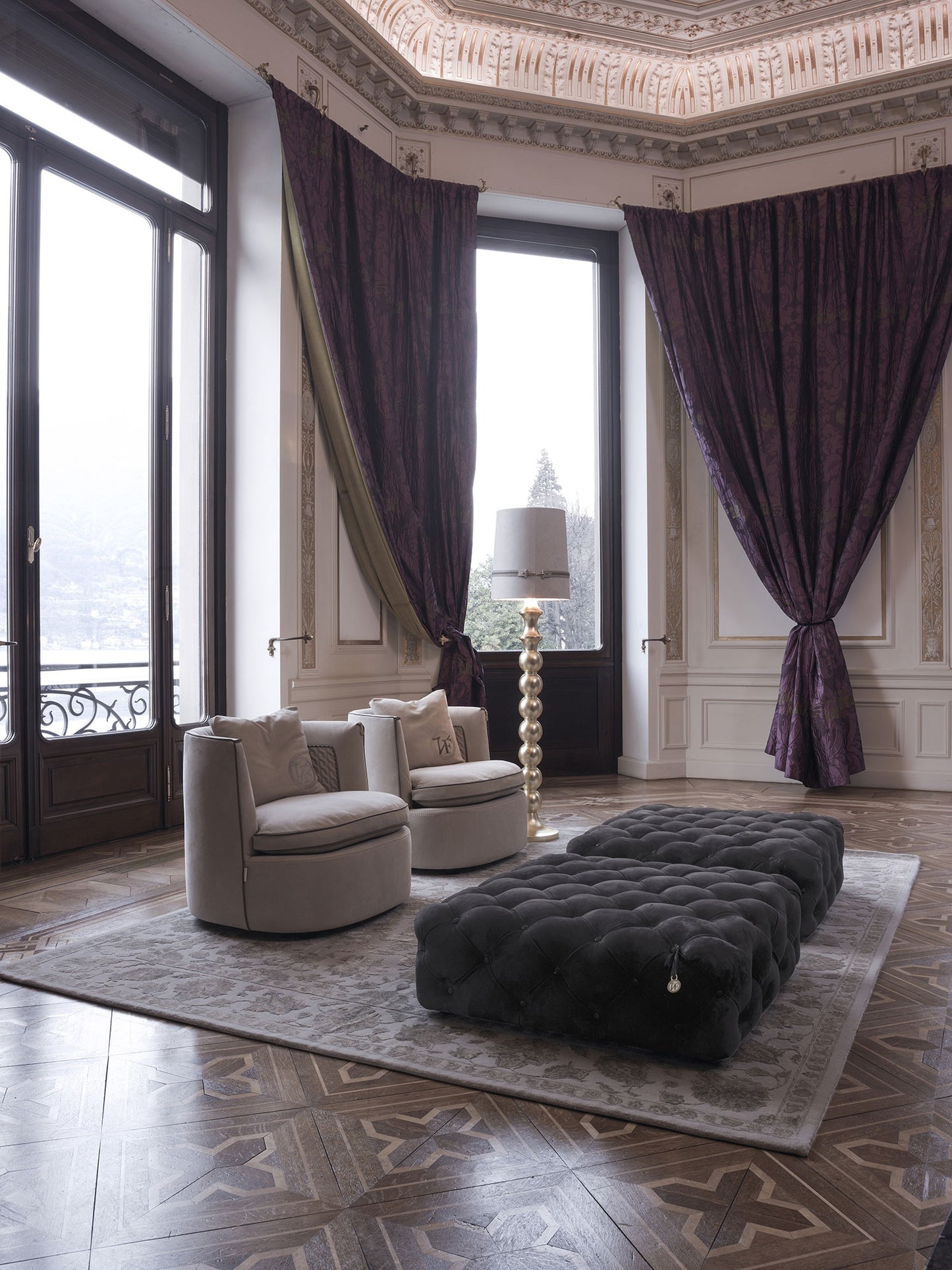 Vittoria Frigerio Cipriani Stool