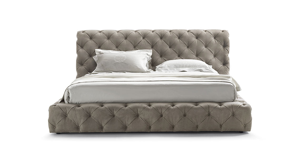 Vittoria Frigerio Caracciolo Bed