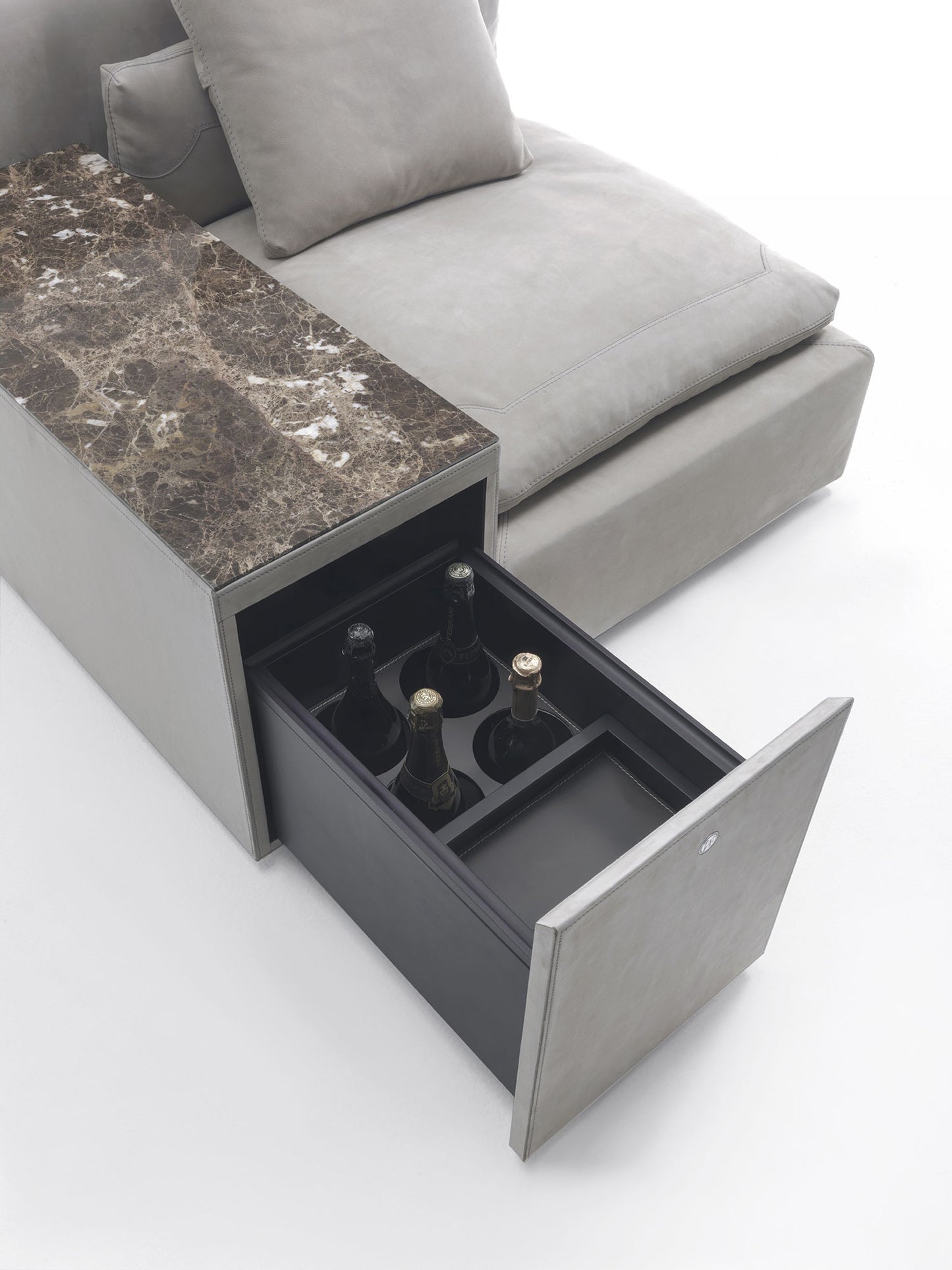 Vittoria Frigerio Serbelloni Sofa