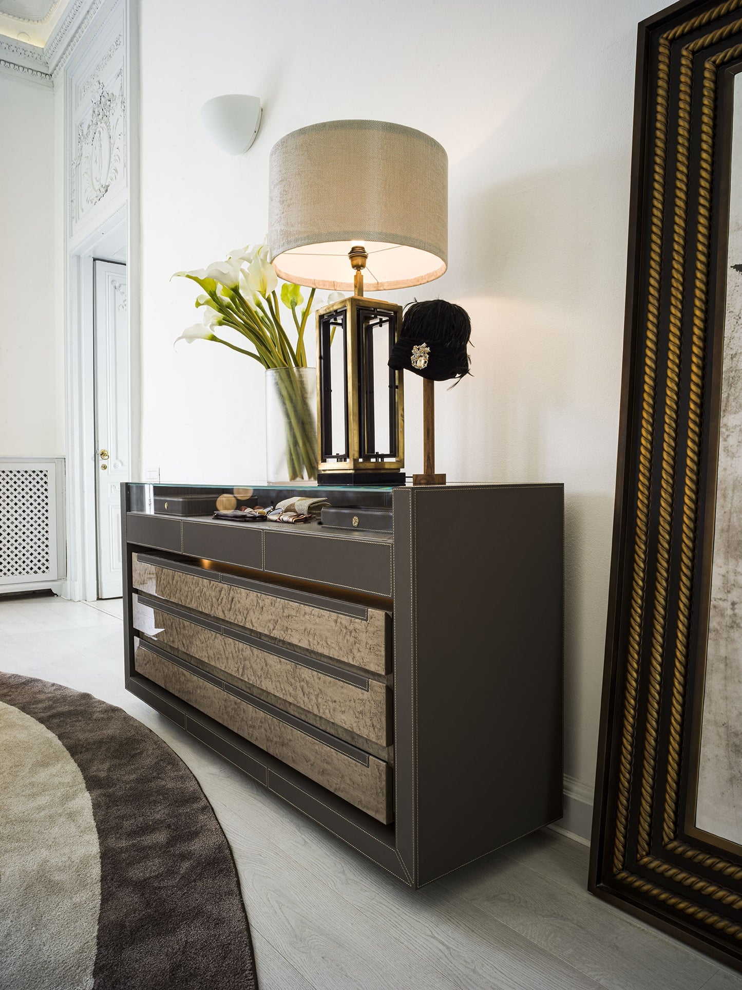 Vittoria Frigerio Lanza Cassettiera Sideboard