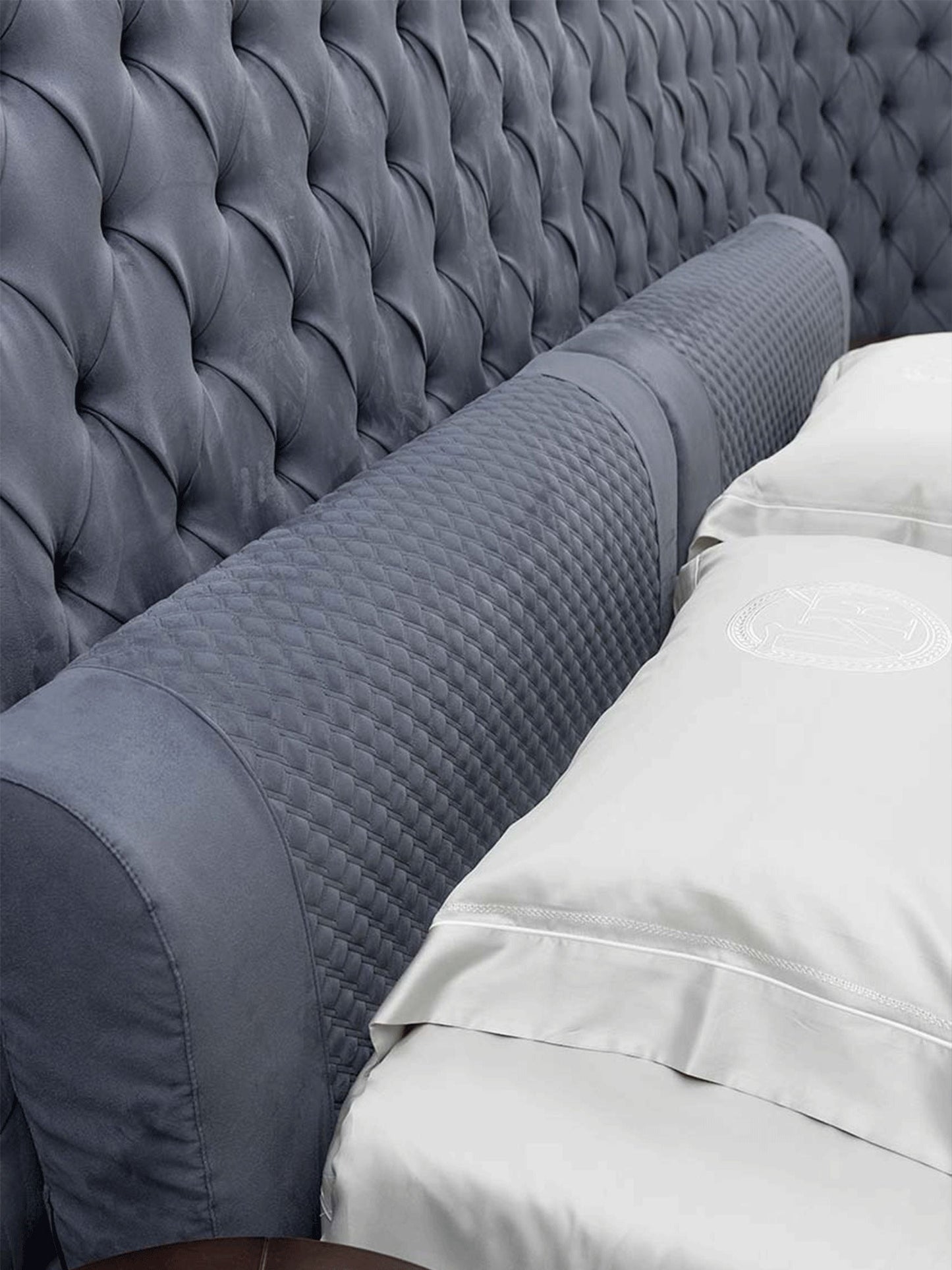 Vittoria Frigerio Medici Large Bed