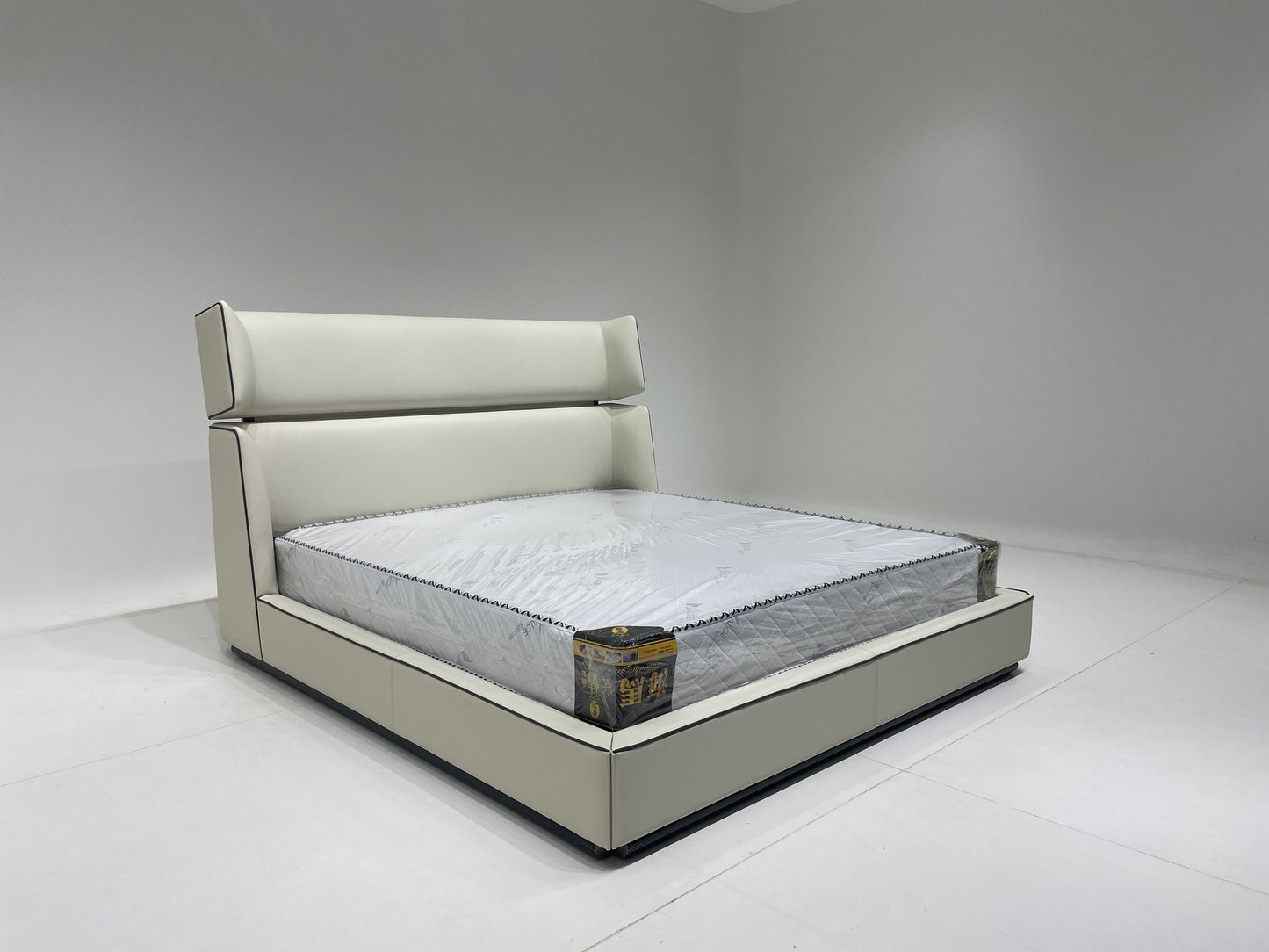 Visionnaire Reverie Bed