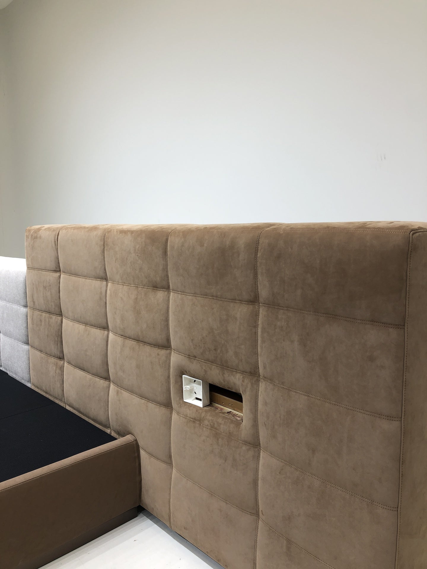 Minotti Lawrence Bed