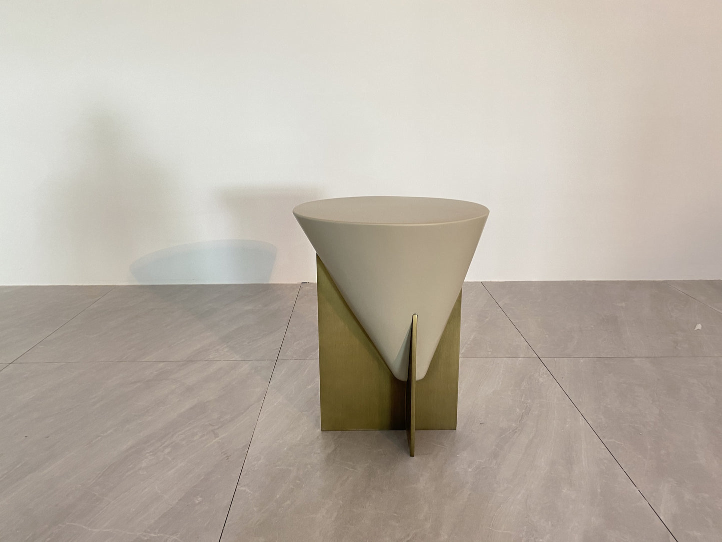 Vissionnaire Minstrel Side Table