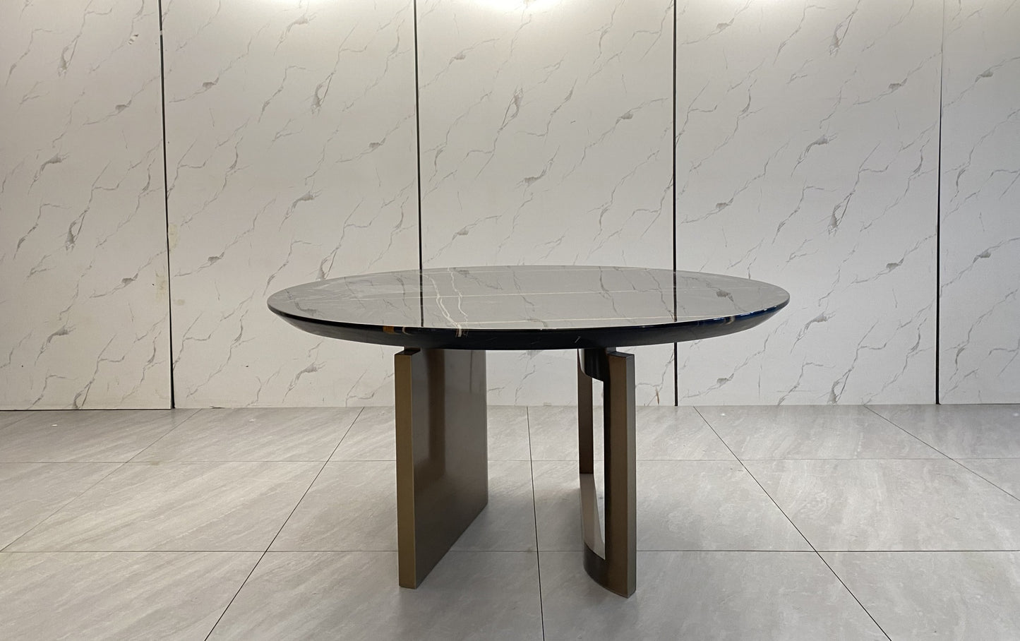 Fendi Ford Dinning Table