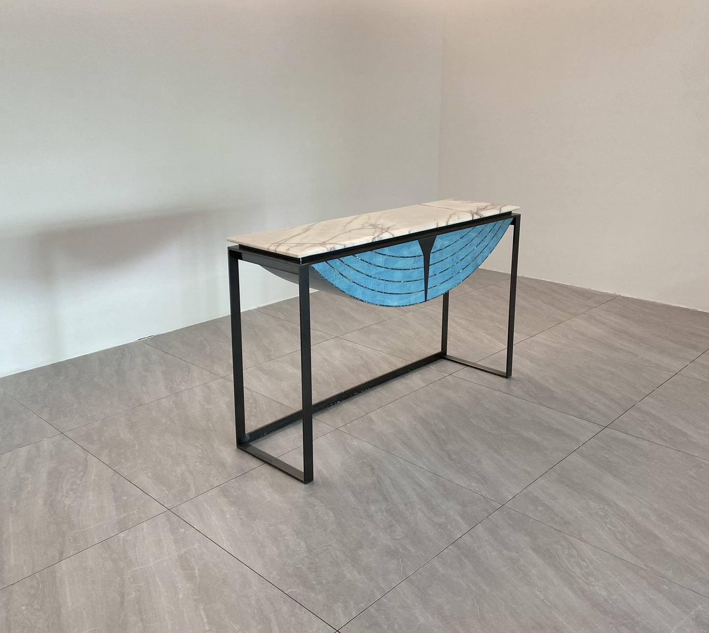Vissionnaire Basil Console Table