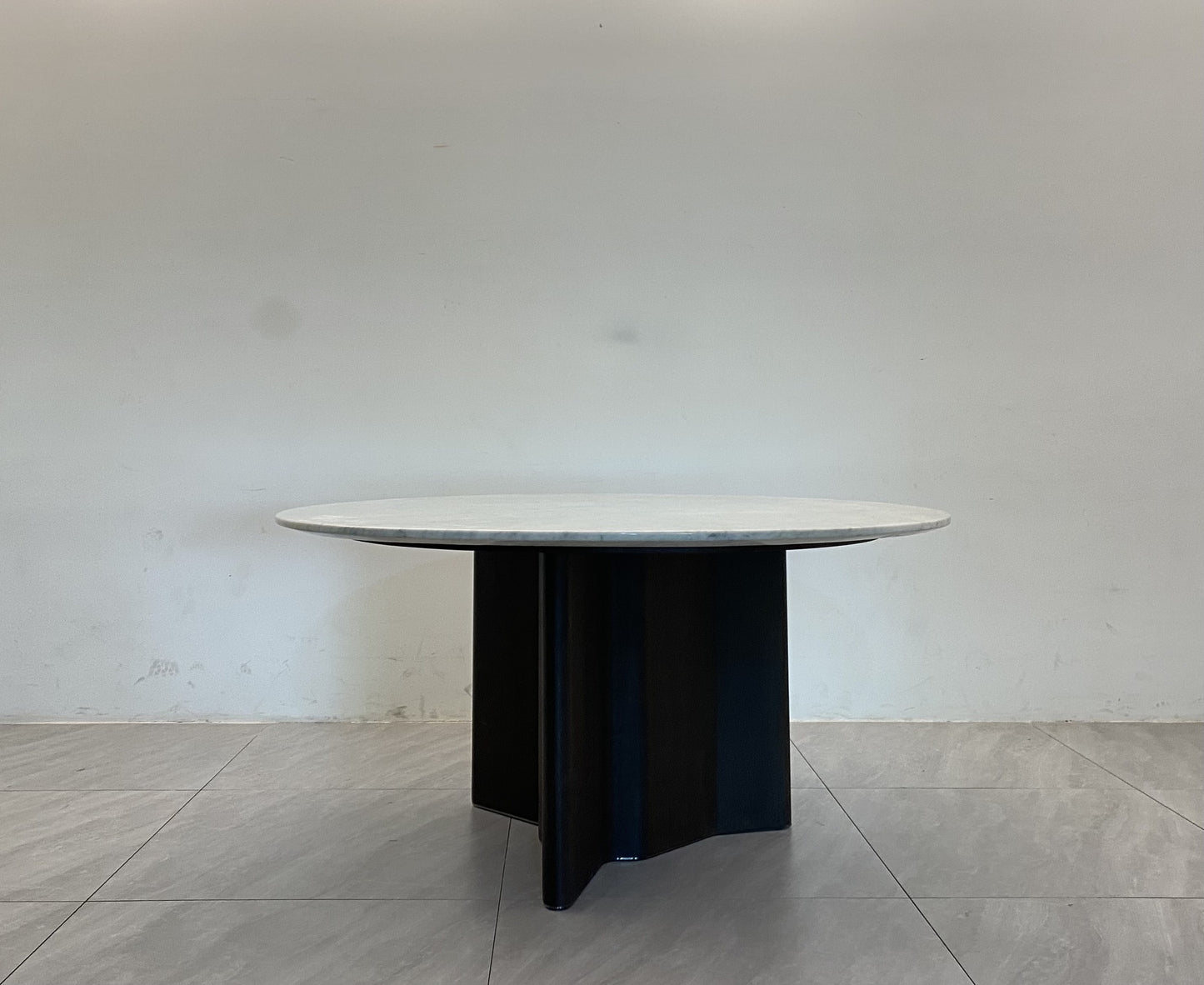 Minotti Lou  Dining Table