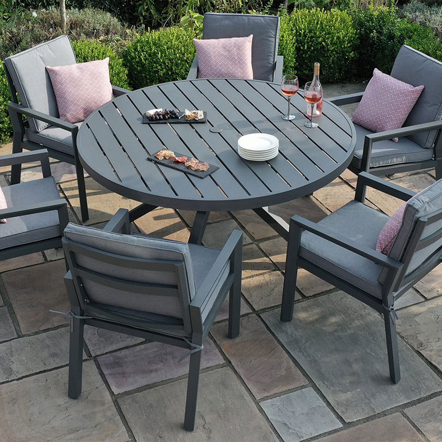 New York Outdoor 6 Seat Round Dining Set
