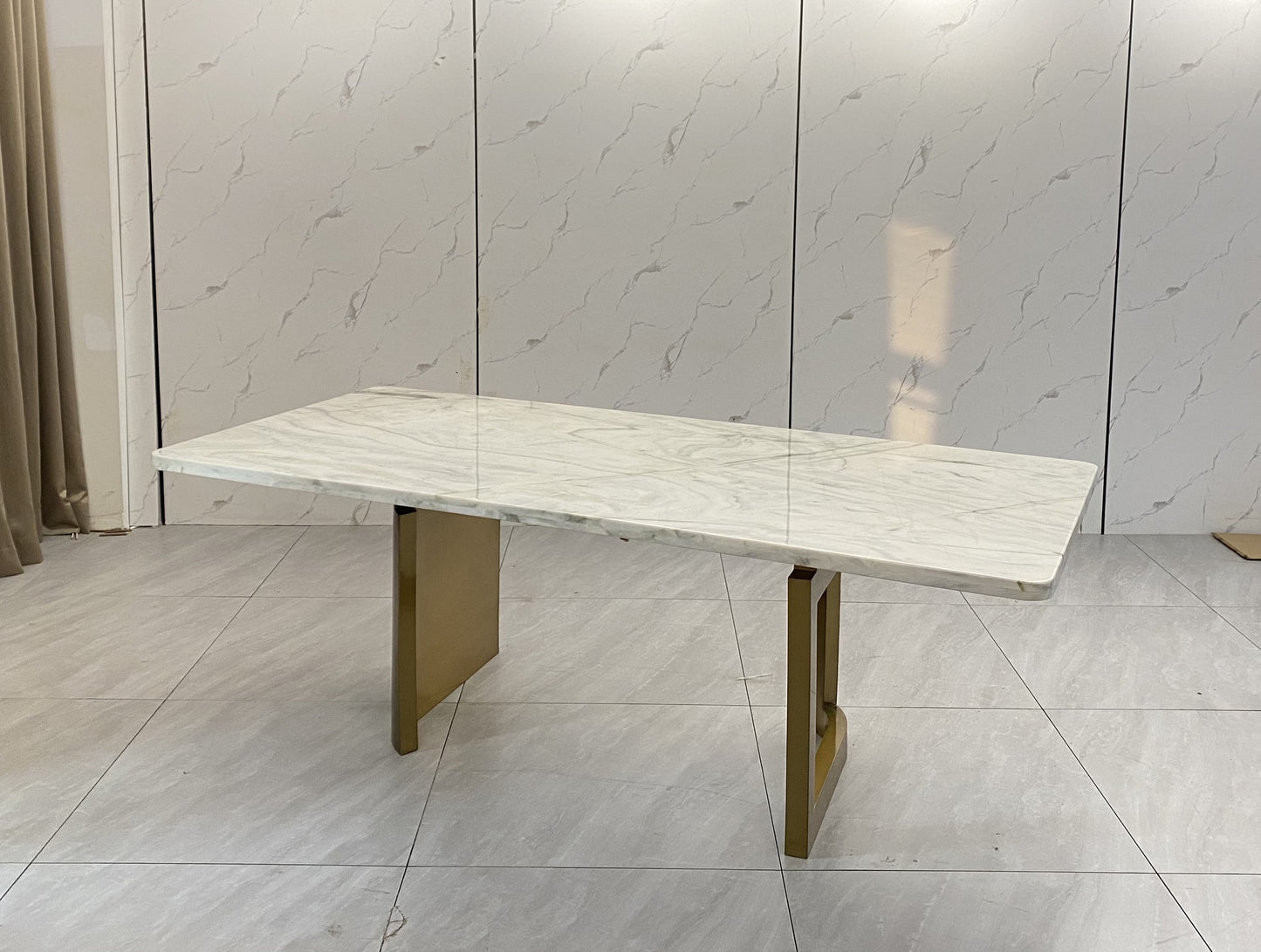 Fendi Ford Dinning Table