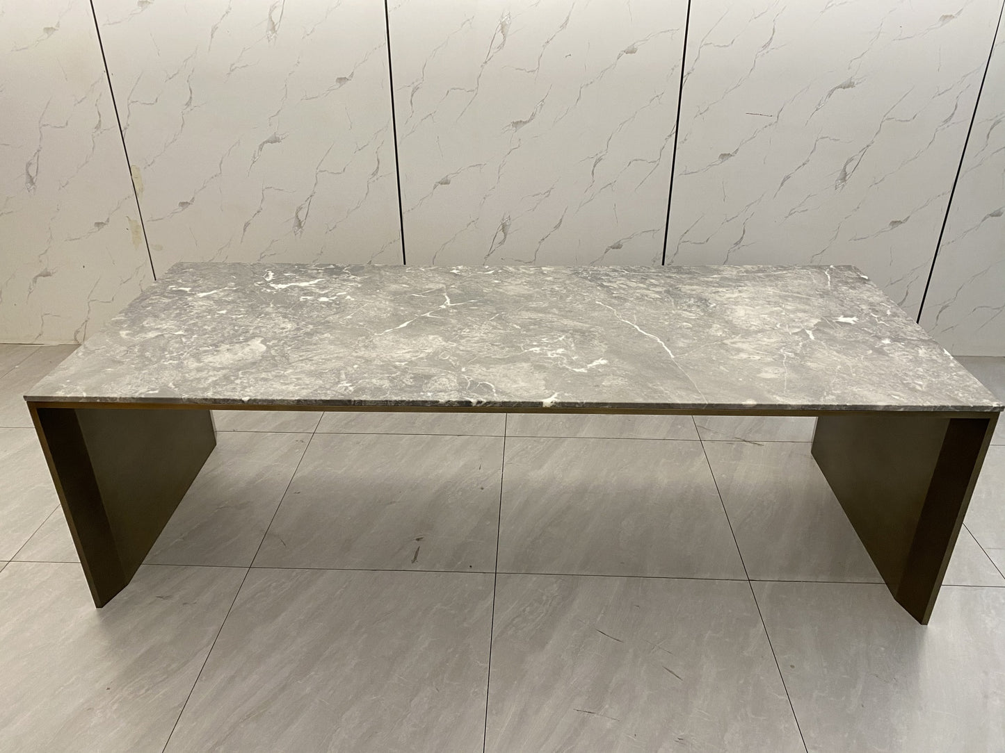 Minotti Linha Dining Table