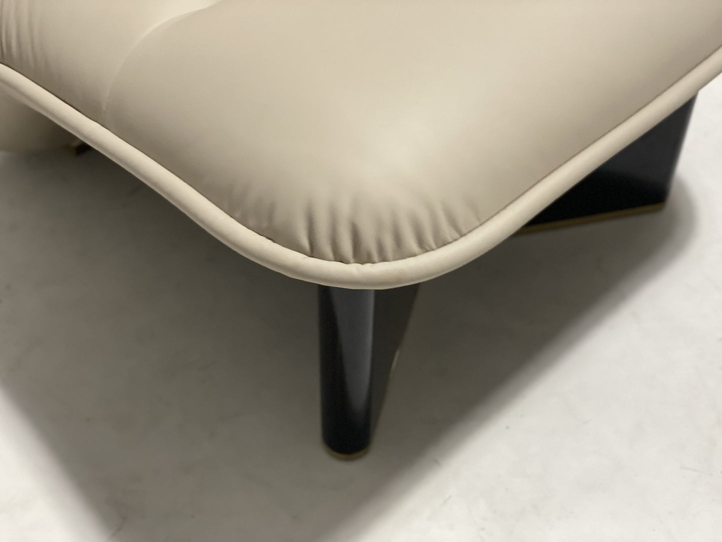 Cornelio Cappellini Ypsilon Leisure Chair