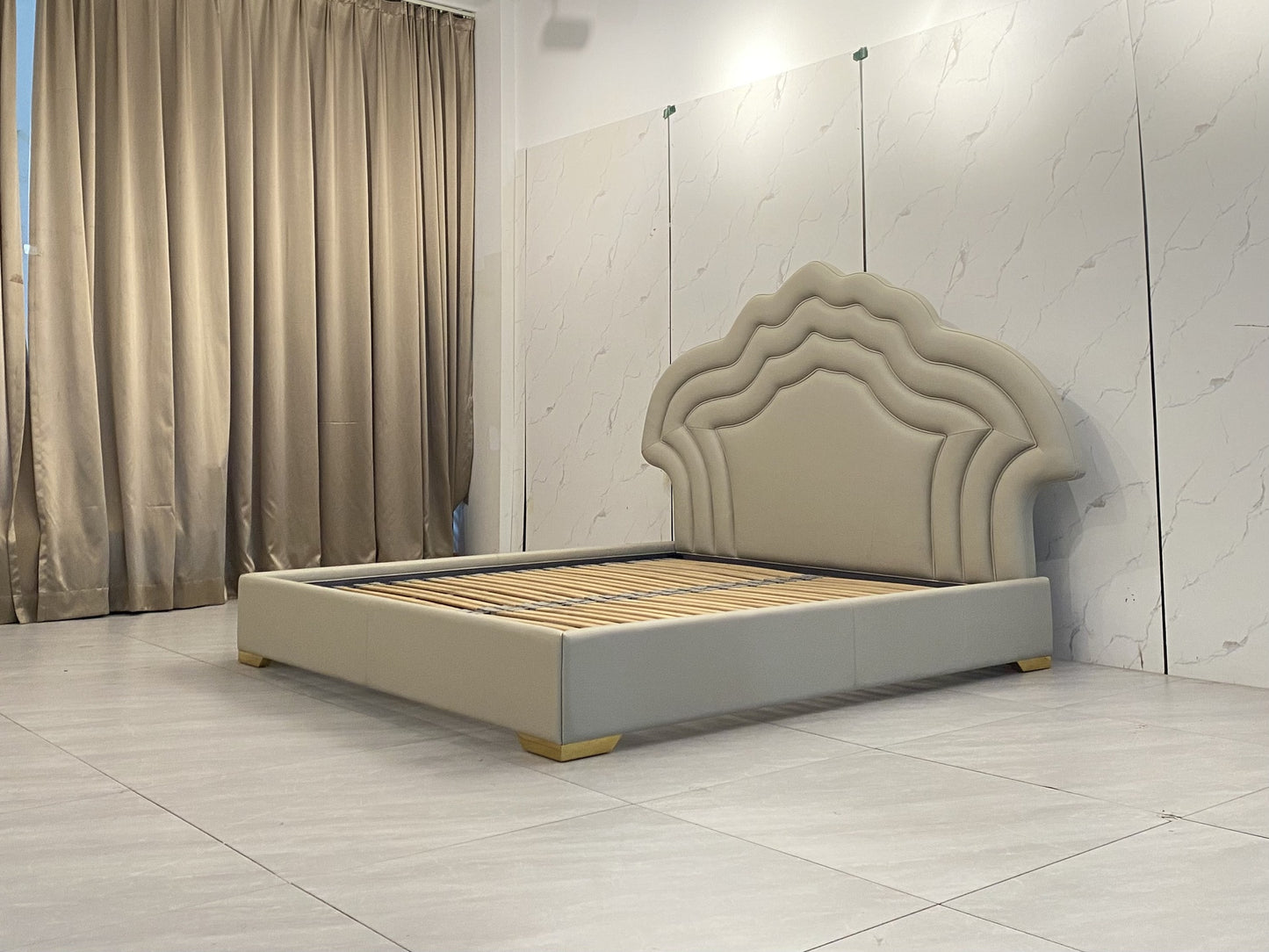 Versace Shadov Bed