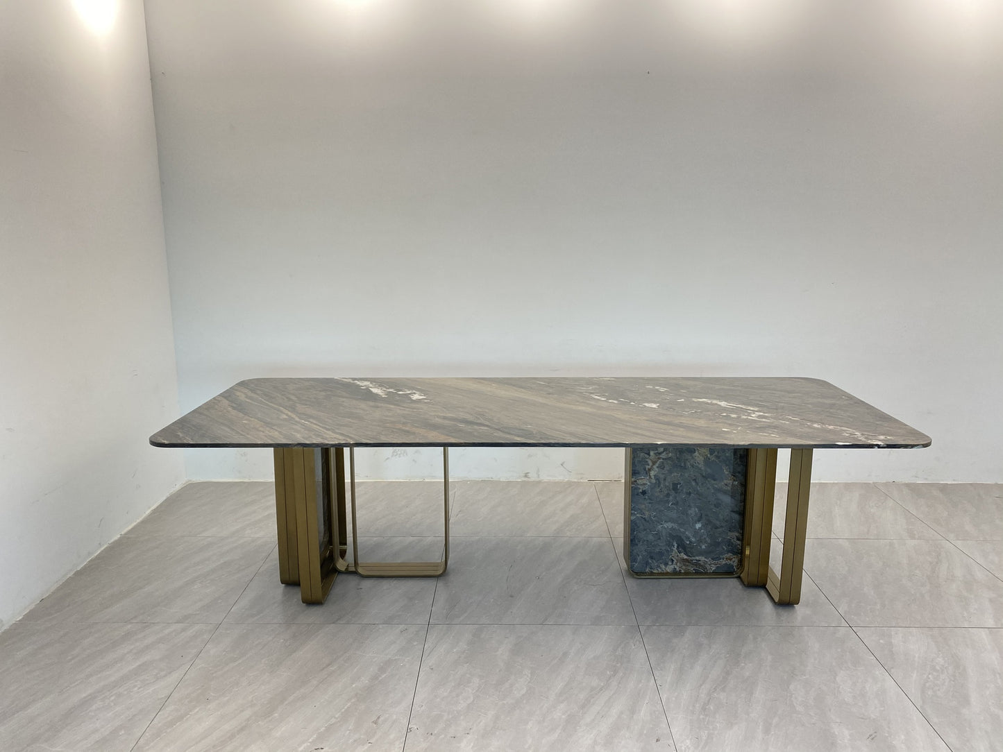 Cornelio Cappellini Nova Dinning Table