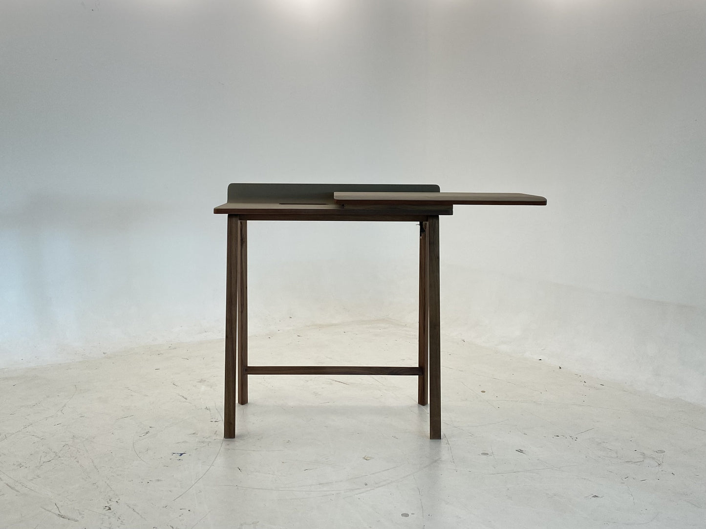 Poltrona Frau Iren Writing Table