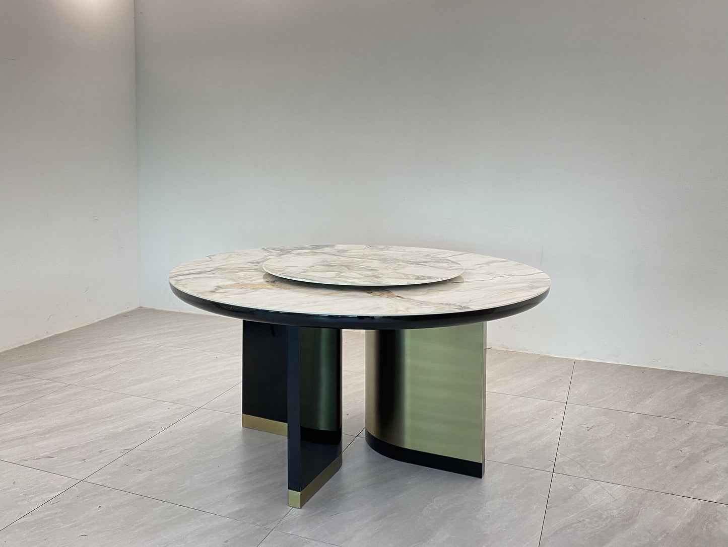 Minotti Marvin Dining Table