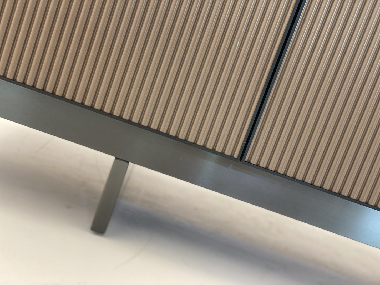 Minotti Aylon Sideboard
