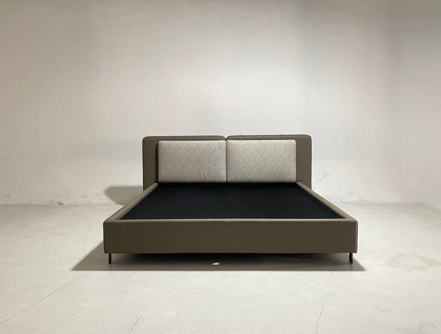 Minotti Tatlin "Soft" Bed