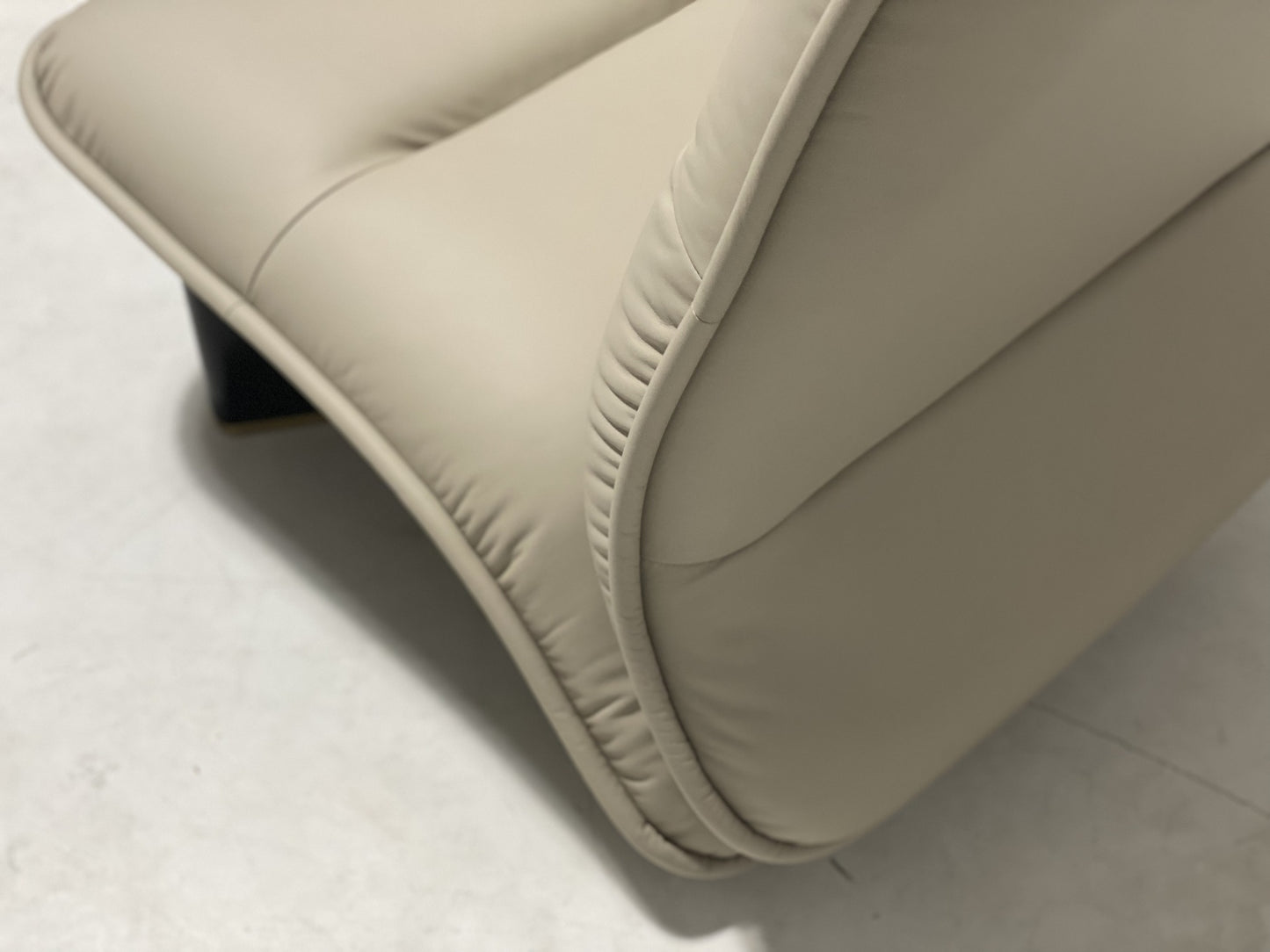 Cornelio Cappellini Ypsilon Leisure Chair