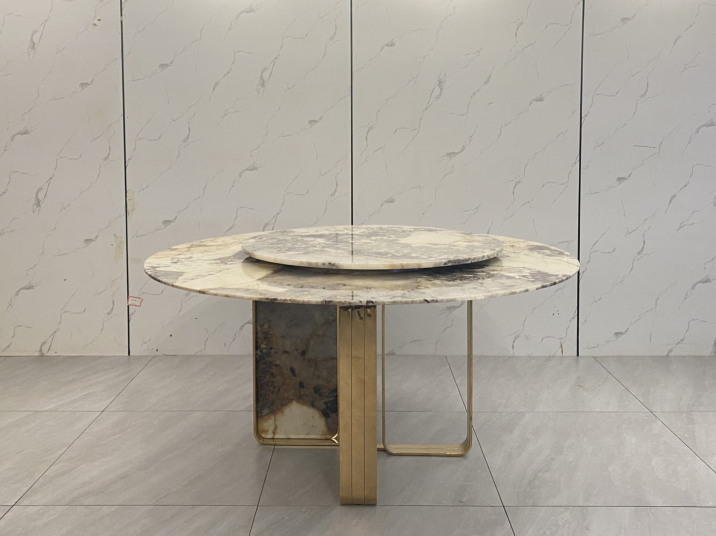 Cornelio Cappellini Nova Dinning Table