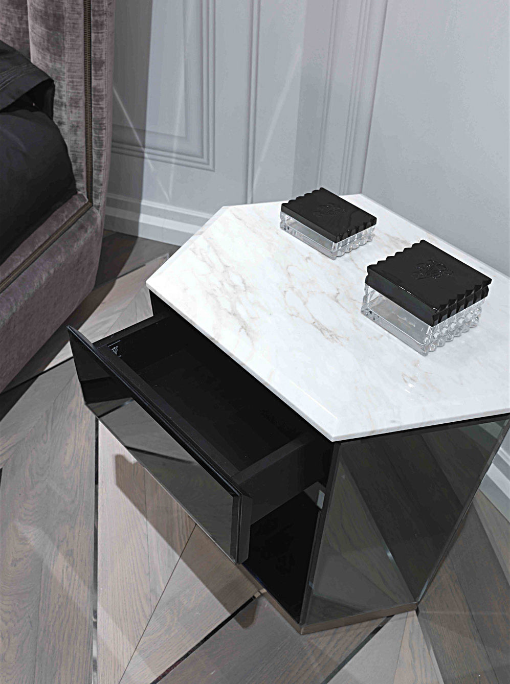 Visionnaire Williams Nightstand