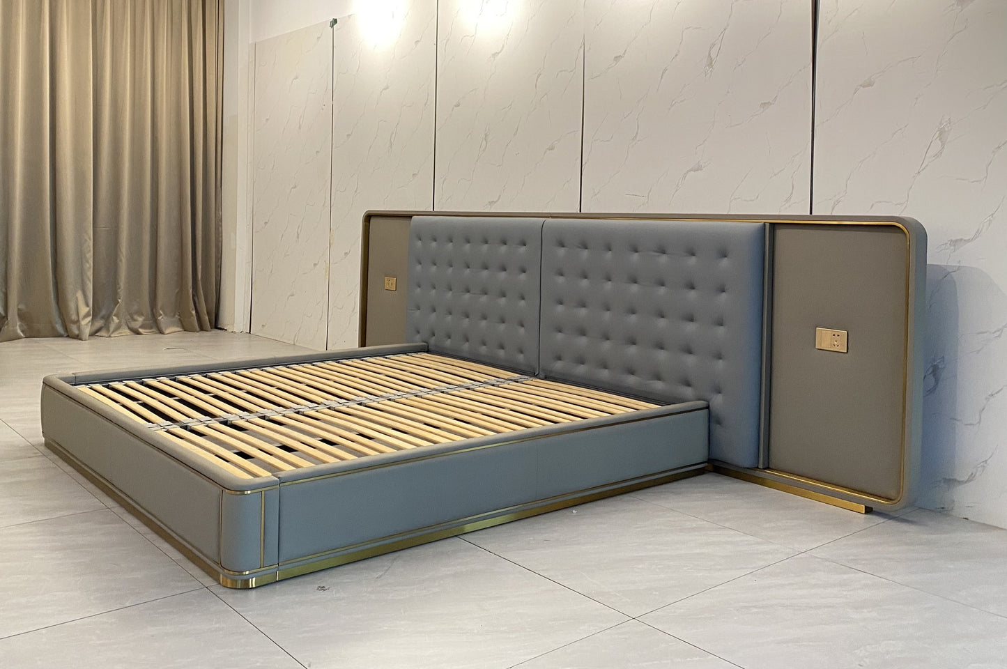 Visionnaire Ripley Bed