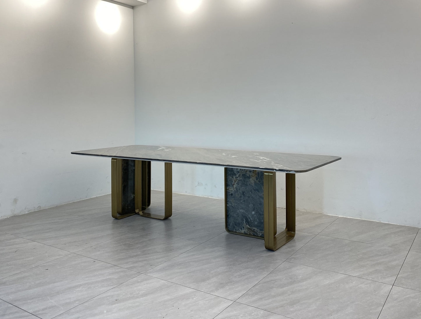 Cornelio Cappellini Nova Dinning Table