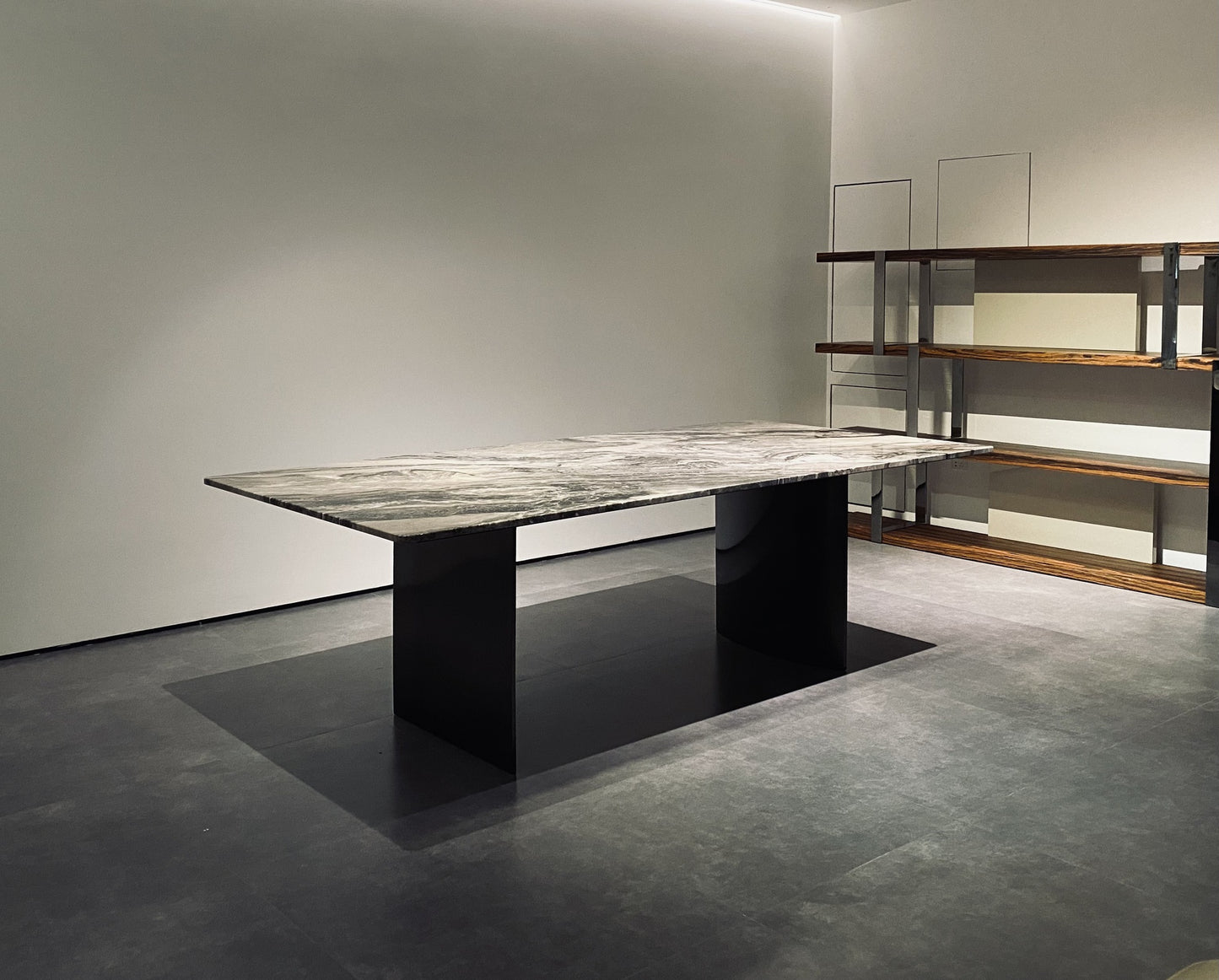 Minotti Linha Dining Table