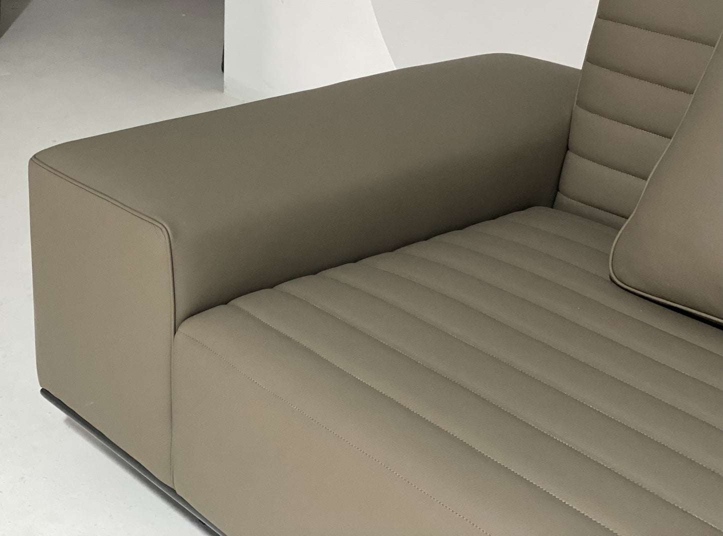 Minotti Roger sofa