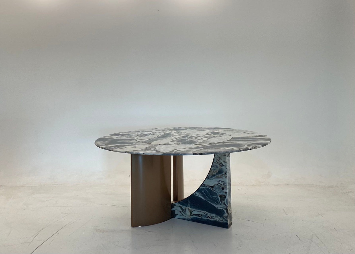 Cornelio Cappellini Spinnaker Dinning Table