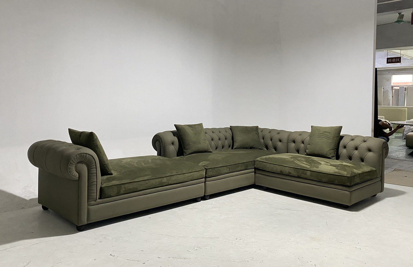 Poltrona Frau Chester Sofa