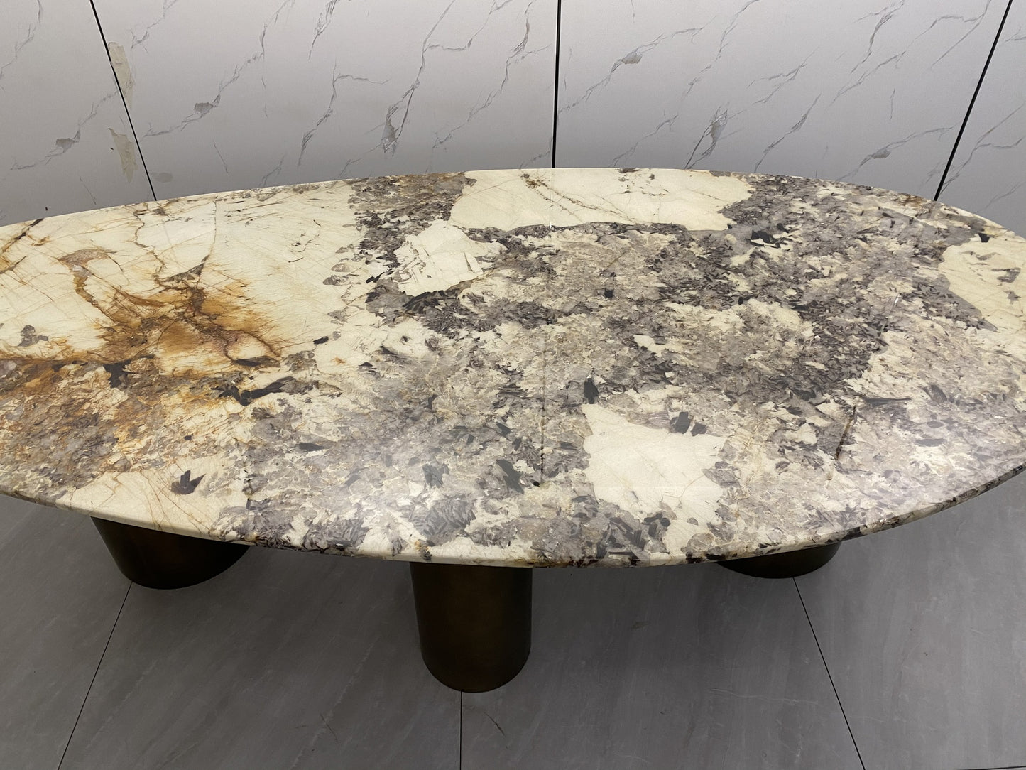 Baxter Lagos Dinning Table
