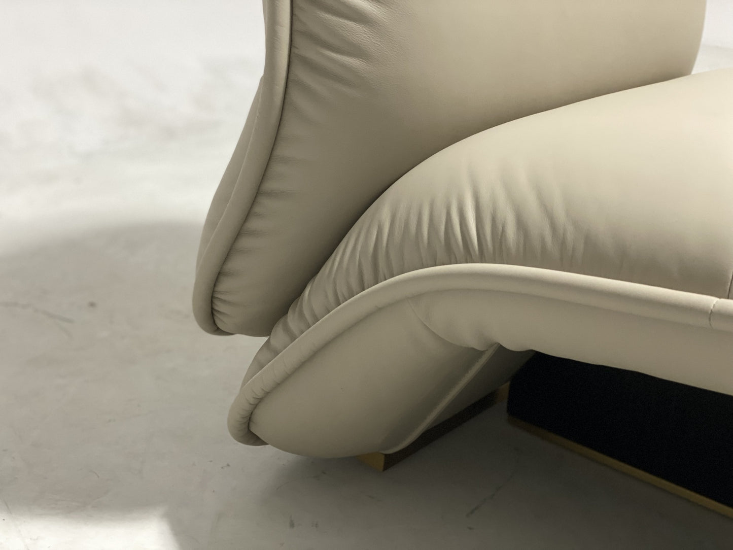 Cornelio Cappellini Ypsilon Leisure Chair