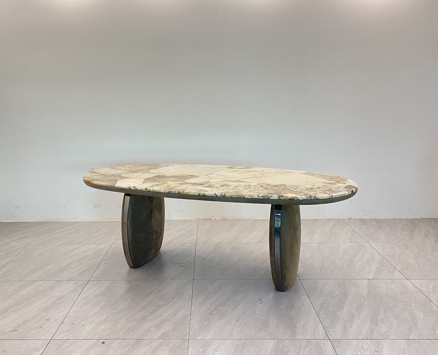 Longhi Lotus Dinning Table