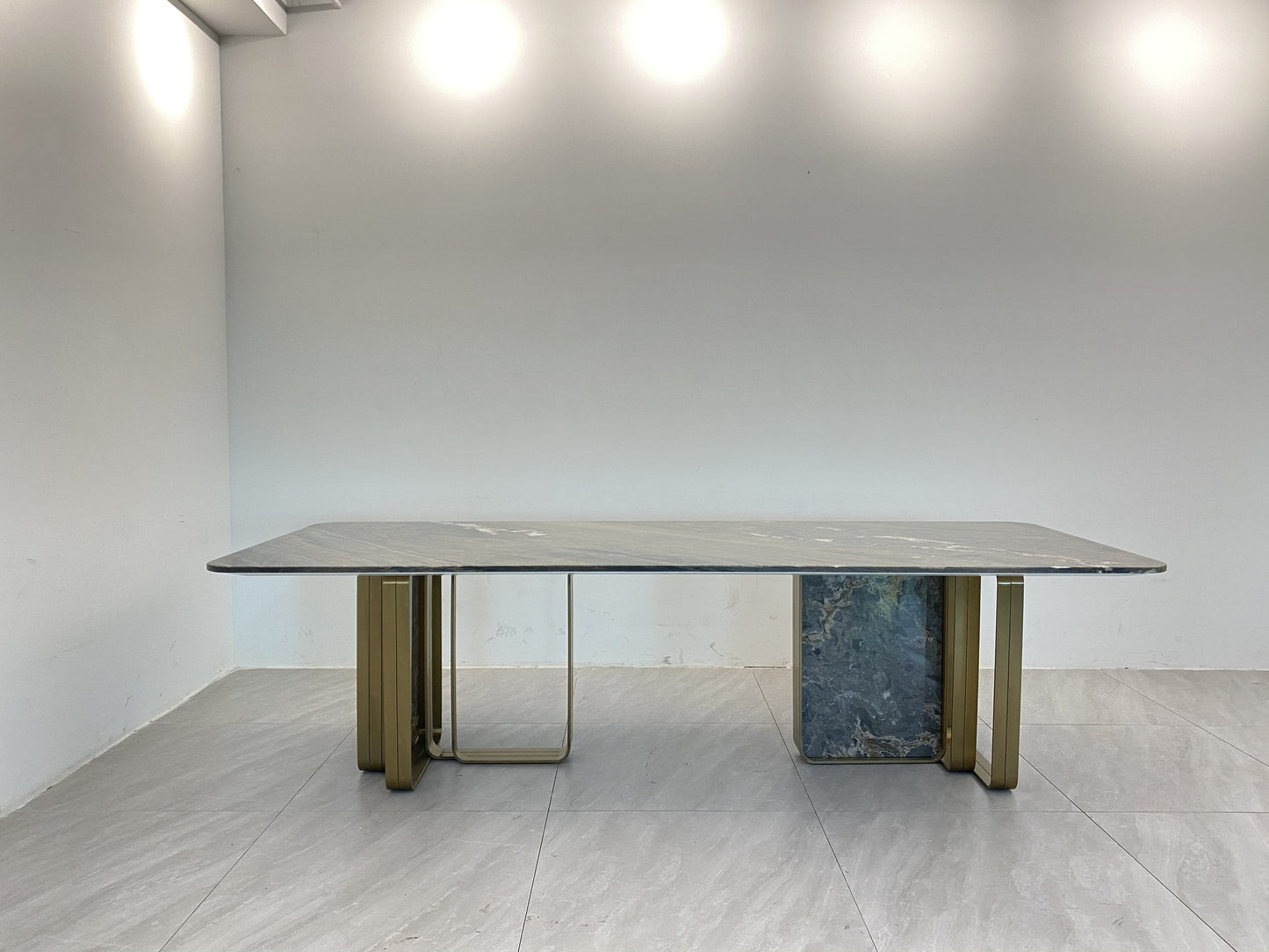 Cornelio Cappellini Nova Dinning Table