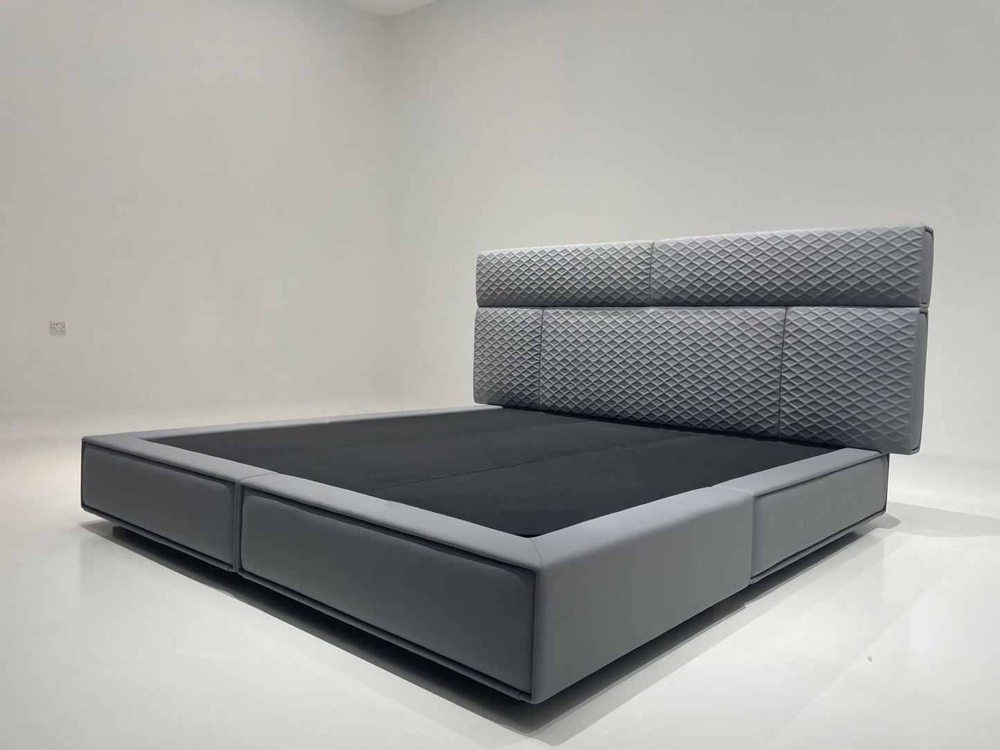 Cornelio Cappellini Hug Bed