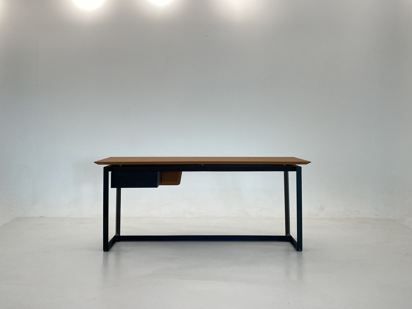 Poltrona Frau Fred Writing Table