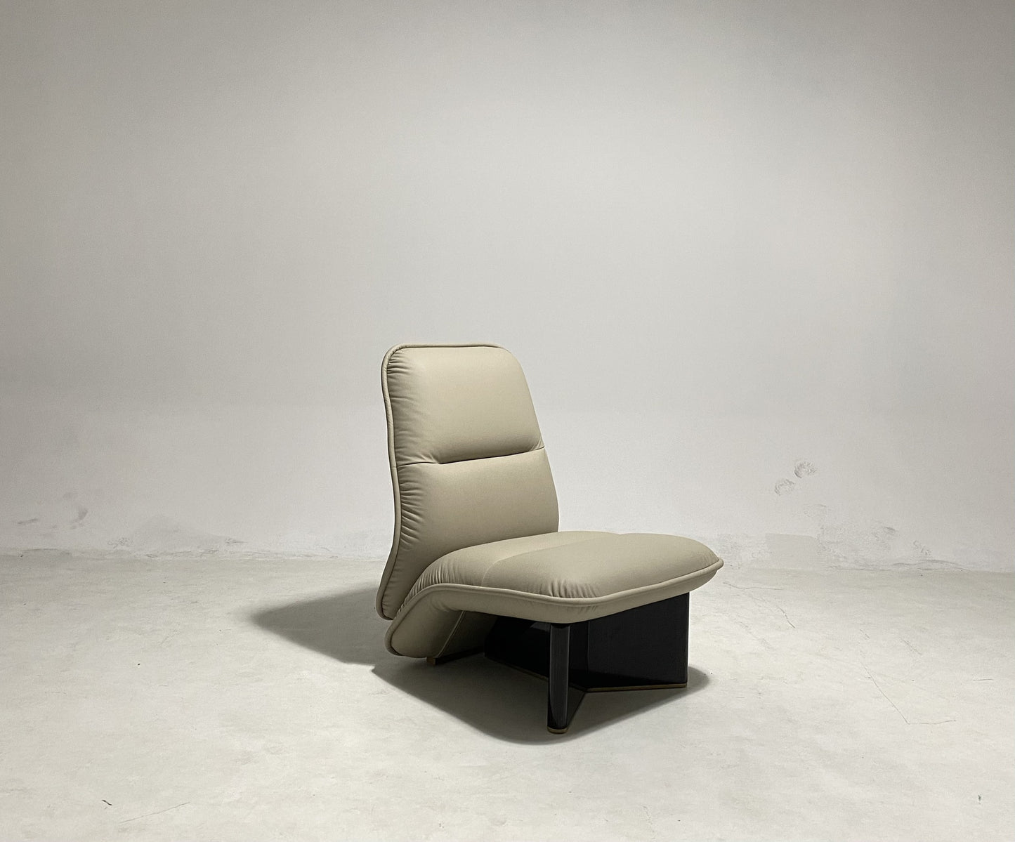 Cornelio Cappellini Ypsilon Leisure Chair