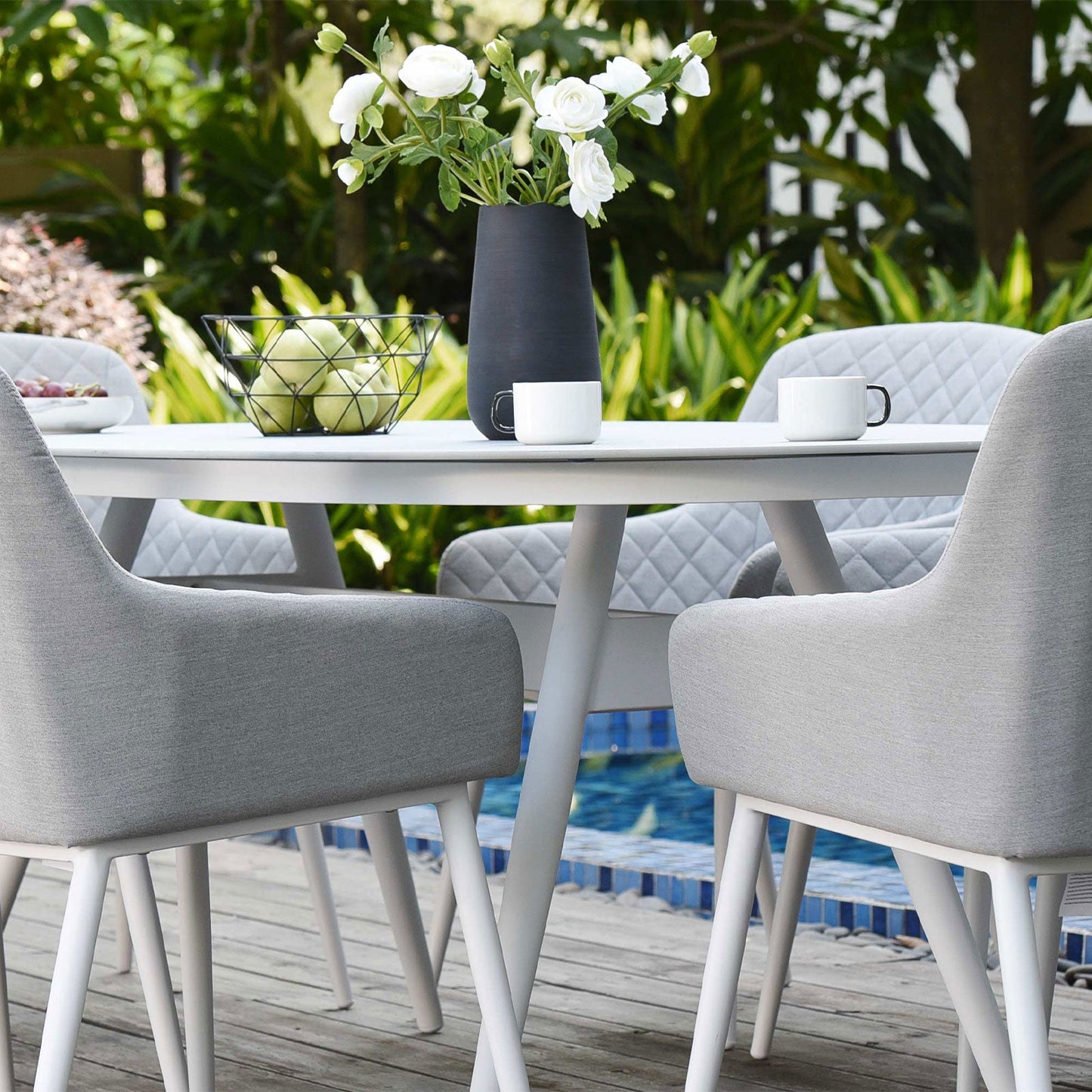 Zest Outdoor 8 Seat Oval Dining Set