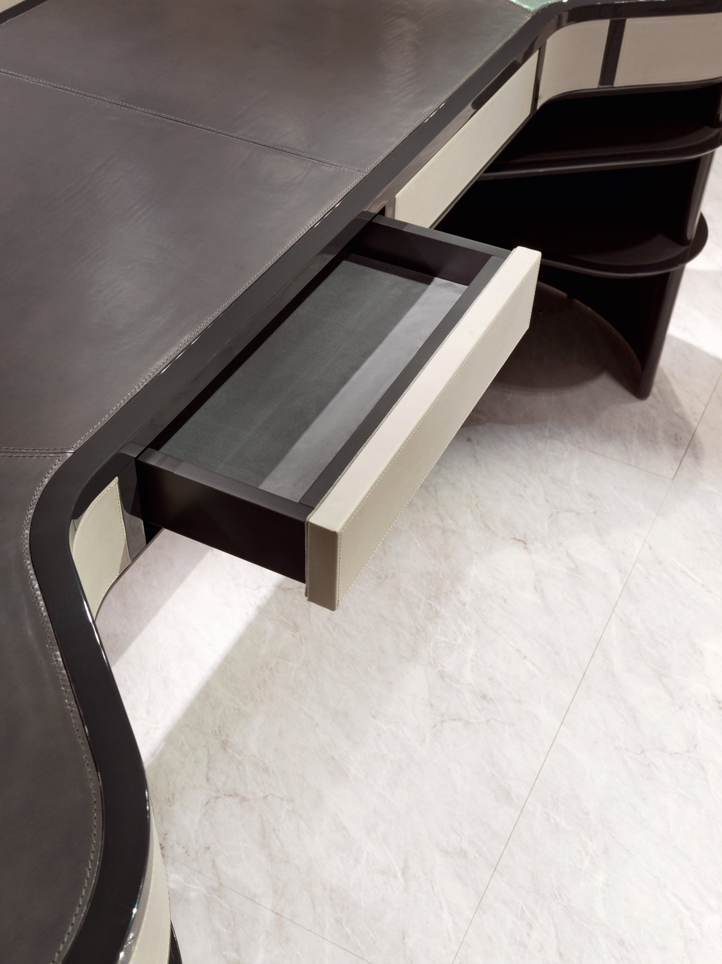 Visionnaire Wall Street Writing Table