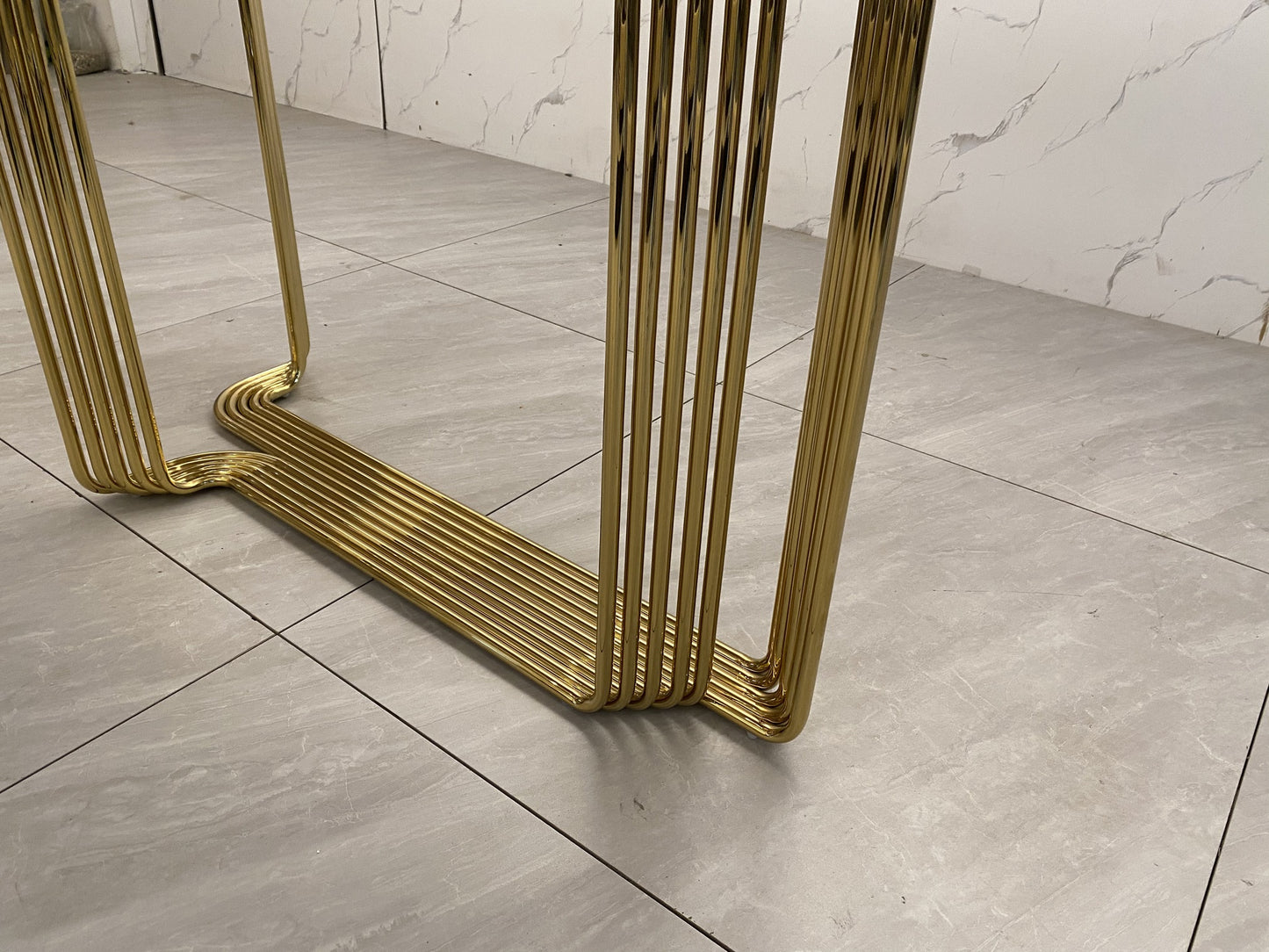 Vissionnaire Vincent Console Table
